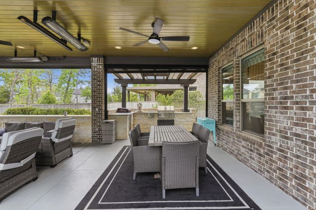 123 N Winter Sunrise Circle, The Woodlands, TX 77375