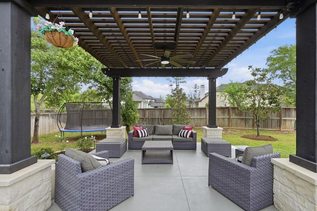 123 N Winter Sunrise Circle, The Woodlands, TX 77375