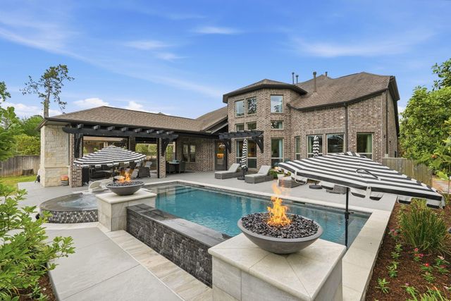 123 N Winter Sunrise Circle, The Woodlands, TX 77375