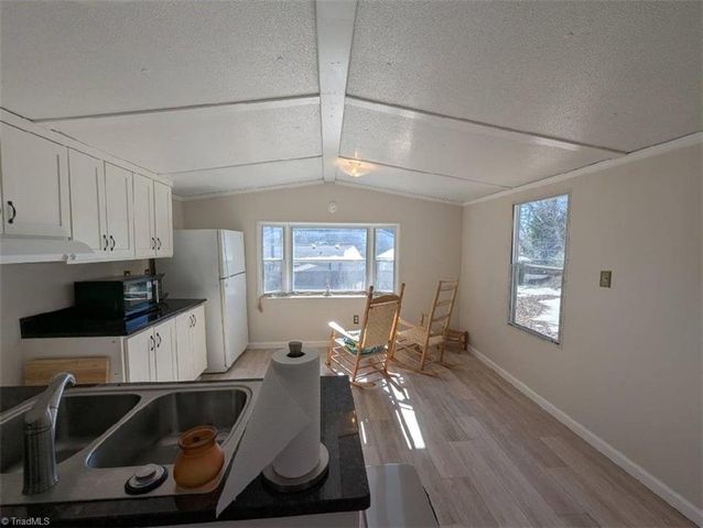 166 Veterans Avenue, Lexington, NC 27292