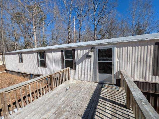 166 Veterans Avenue, Lexington, NC 27292