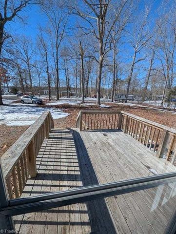 166 Veterans Avenue, Lexington, NC 27292