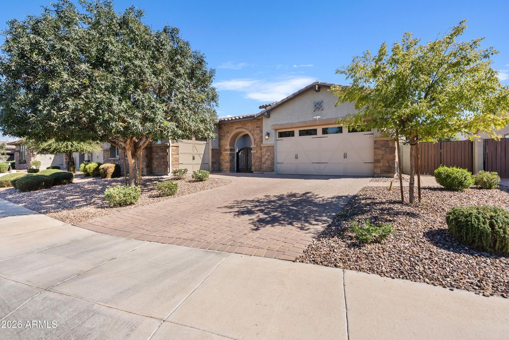 7711 S BARLOW Drive, Gilbert, AZ 85298 — photo 2