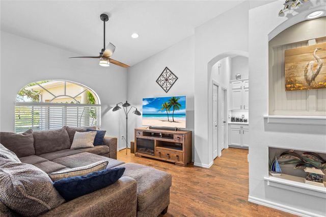 10921 BLUESTEM CIRCLE, Lakewood Ranch, FL 34202