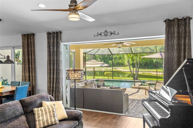 10921 BLUESTEM CIRCLE, Lakewood Ranch, FL 34202