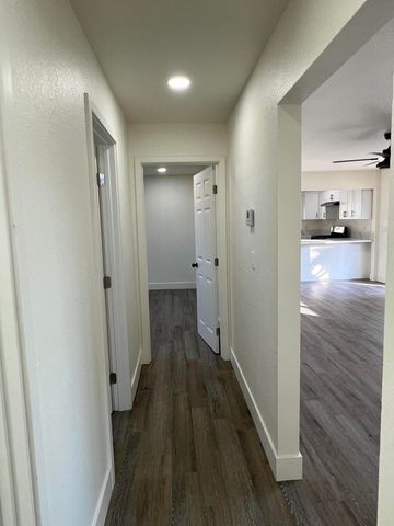 614 N View Street, Visalia, CA 93292