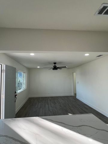 614 N View Street, Visalia, CA 93292