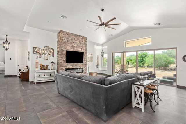 27808 N Desierto Drive, Rio Verde, AZ 85263