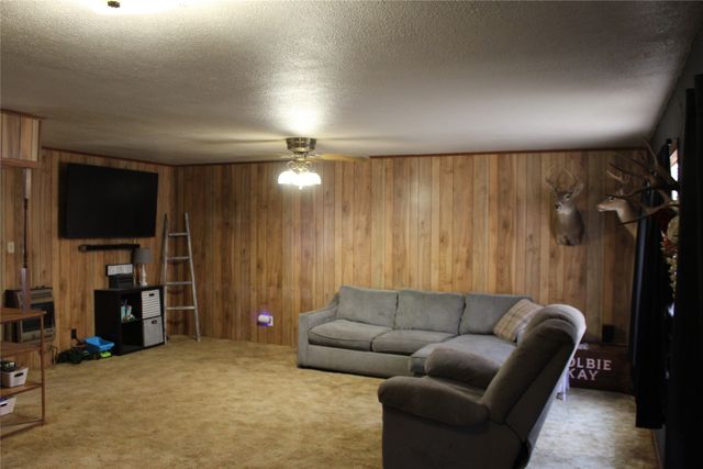 310 S Santa Fe Street, Wolfe City, TX 75496
