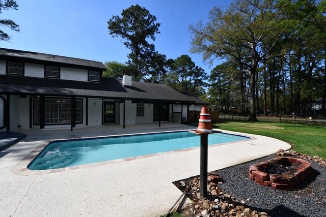 11534 Oak Valley Drive, Houston, TX 77065