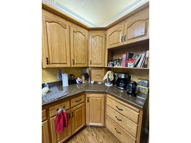 1256 Frogs Leap Ln, Eugene, OR 97404