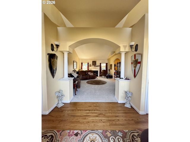 1256 Frogs Leap Ln, Eugene, OR 97404