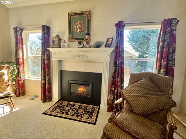 1256 Frogs Leap Ln, Eugene, OR 97404