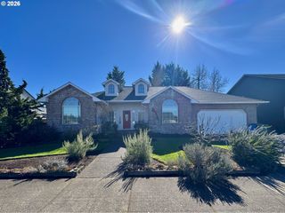 1256 Frogs Leap Ln, Eugene, OR 97404