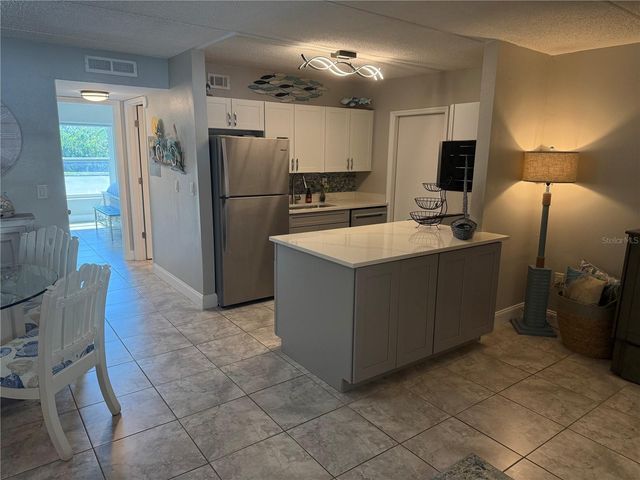 12760 INDIAN ROCKS ROAD 1024, Largo, FL 33774