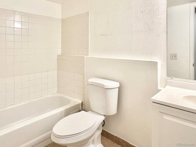 14590 E 2nd Ave 101B, Aurora, CO 80011