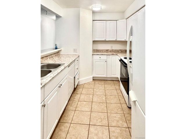 14590 E 2nd Ave 101B, Aurora, CO 80011