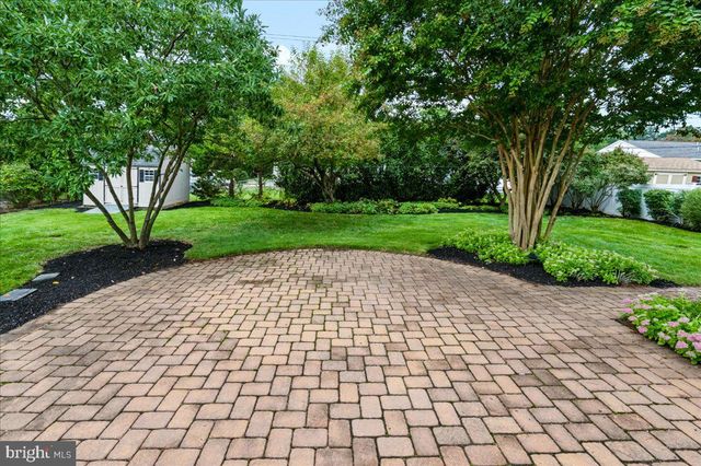 22 W DALE RD, Wilmington, DE 19810
