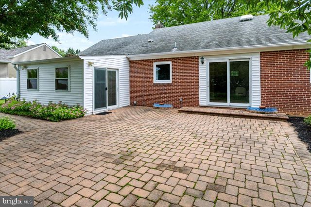 22 W DALE RD, Wilmington, DE 19810
