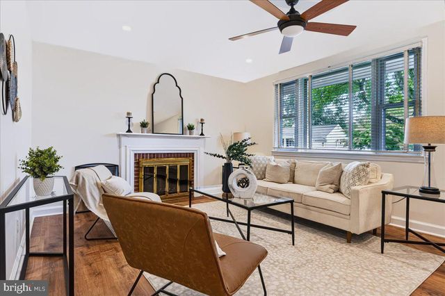22 W DALE RD, Wilmington, DE 19810