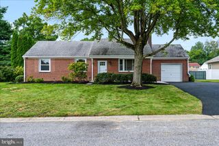 22 W DALE RD, Wilmington, DE 19810