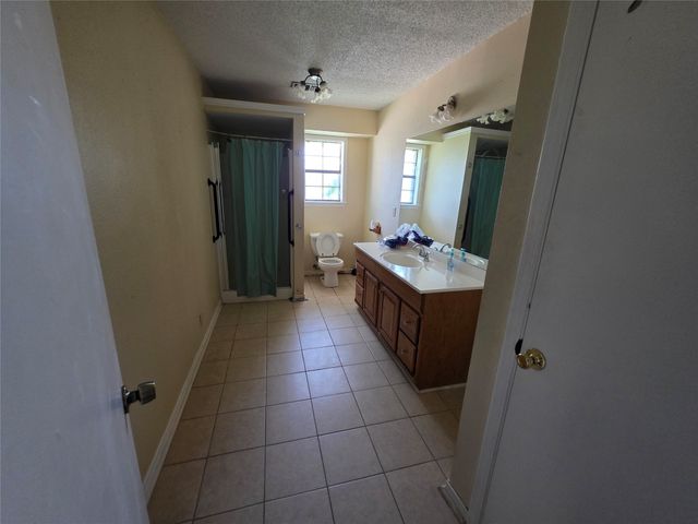 4221 Pine Wood Trail, Larue, TX 75770