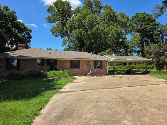 4221 Pine Wood Trail, Larue, TX 75770
