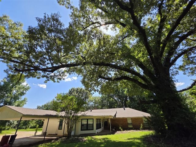 4221 Pine Wood Trail, Larue, TX 75770