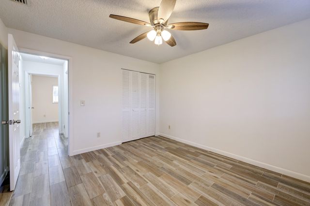 947 Fra-mar Place, Fort Pierce, FL 34982