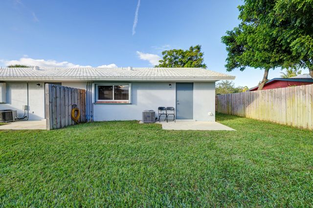 947 Fra-mar Place, Fort Pierce, FL 34982