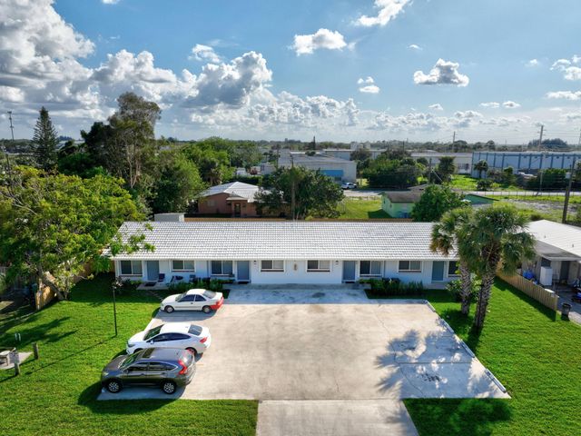 947 Fra-mar Place, Fort Pierce, FL 34982