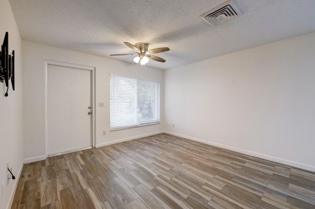 947 Fra-mar Place, Fort Pierce, FL 34982