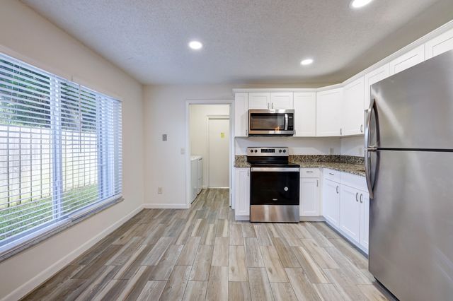 947 Fra-mar Place, Fort Pierce, FL 34982