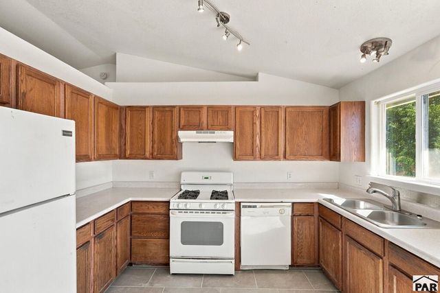 174 E Arvada Dr, Pueblo West, CO 81007