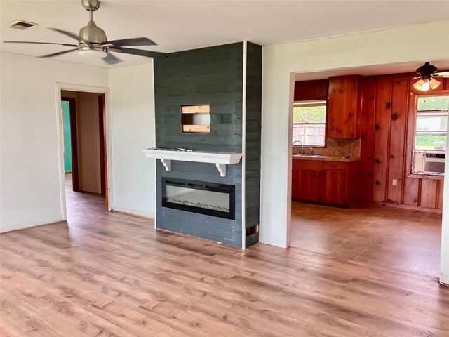 2033 Bay Street N, Texas City, TX 77590