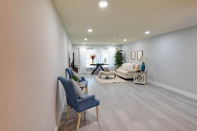 9740 Pecan Tree Drive A, Boynton Beach, FL 33436