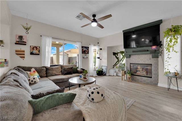 6108 Shallow Springs Street, Las Vegas, NV 89130