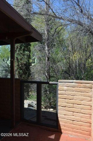 9159 E Broadway Boulevard, Tucson, AZ 85710