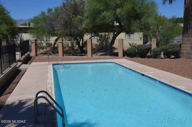 9159 E Broadway Boulevard, Tucson, AZ 85710