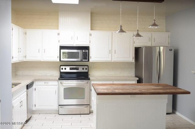 9159 E Broadway Boulevard, Tucson, AZ 85710