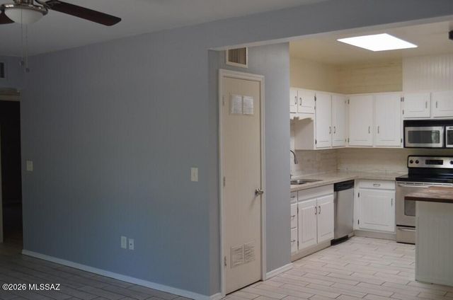 9159 E Broadway Boulevard, Tucson, AZ 85710