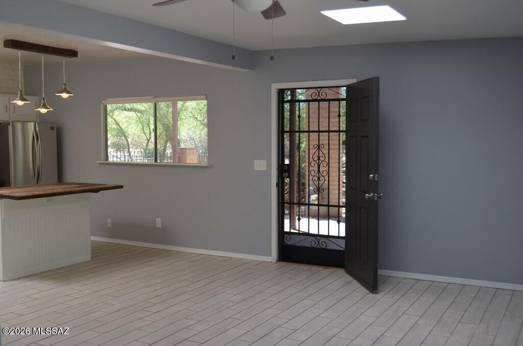 9159 E Broadway Boulevard, Tucson, AZ 85710