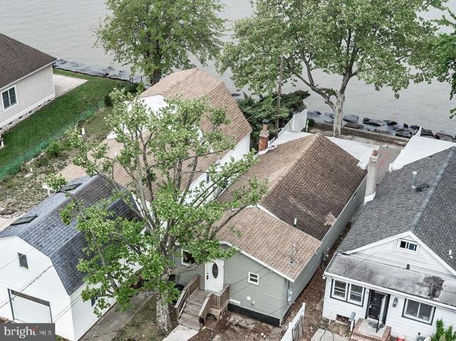 91 N RIVER DR, Pennsville, NJ 08070