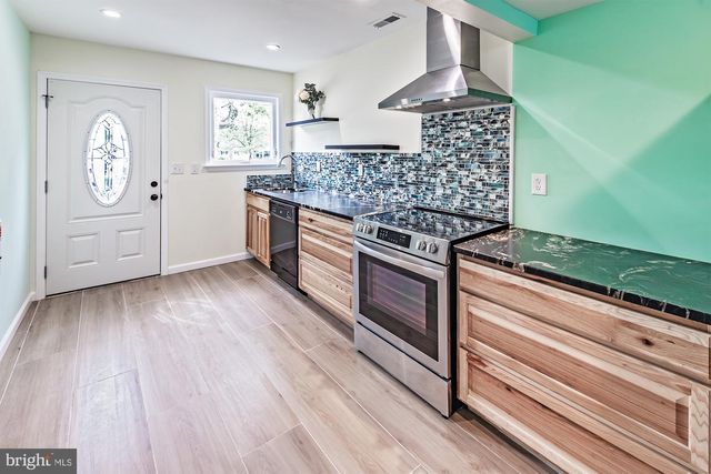 91 N RIVER DR, Pennsville, NJ 08070