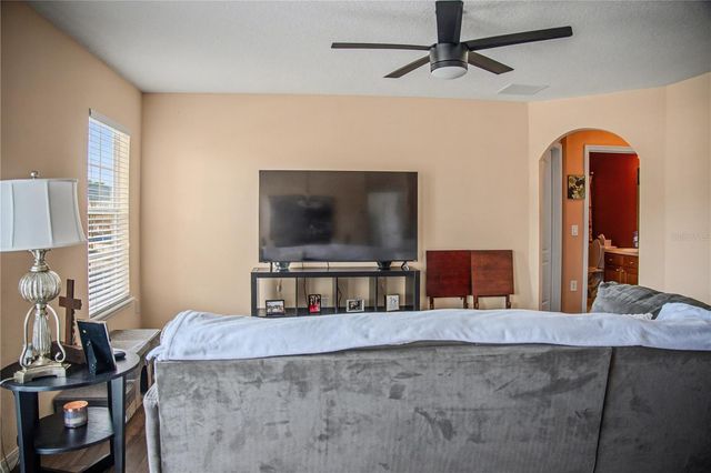 3924 PEMBERLY PINES CIRCLE, St Cloud, FL 34769