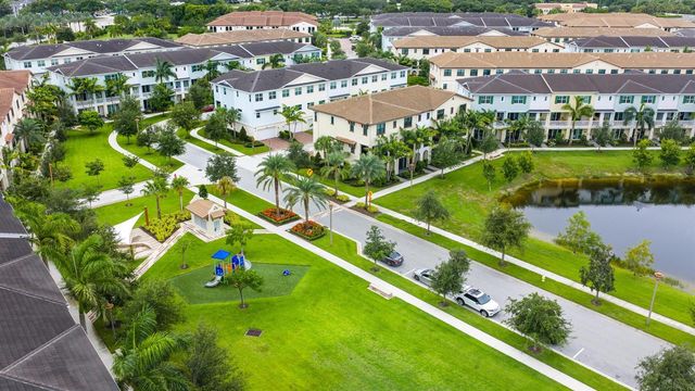 12639 Machiavelli Way, Palm Beach Gardens, FL 33418