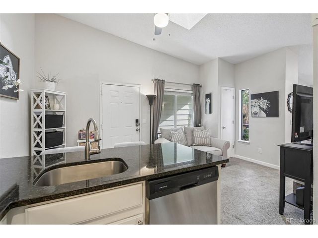 982 S Dearborn Way 18, Aurora, CO 80012