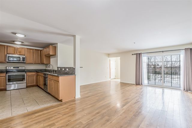 120 W Oakbrook Drive, Ann Arbor, MI 48103