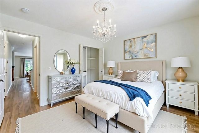 120 W Oakbrook Drive, Ann Arbor, MI 48103