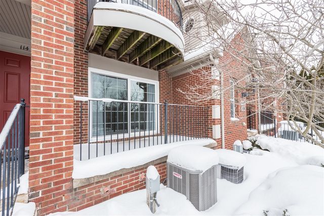 120 W Oakbrook Drive, Ann Arbor, MI 48103